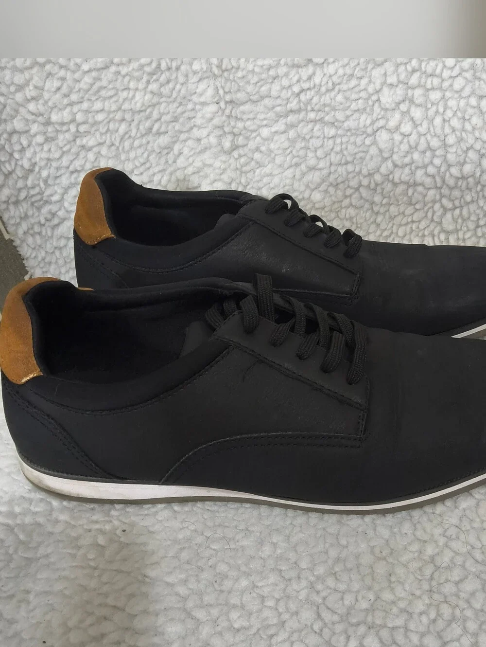 Aldo Men’s Black Derby Shoes with Tan Heel Accent Size 9